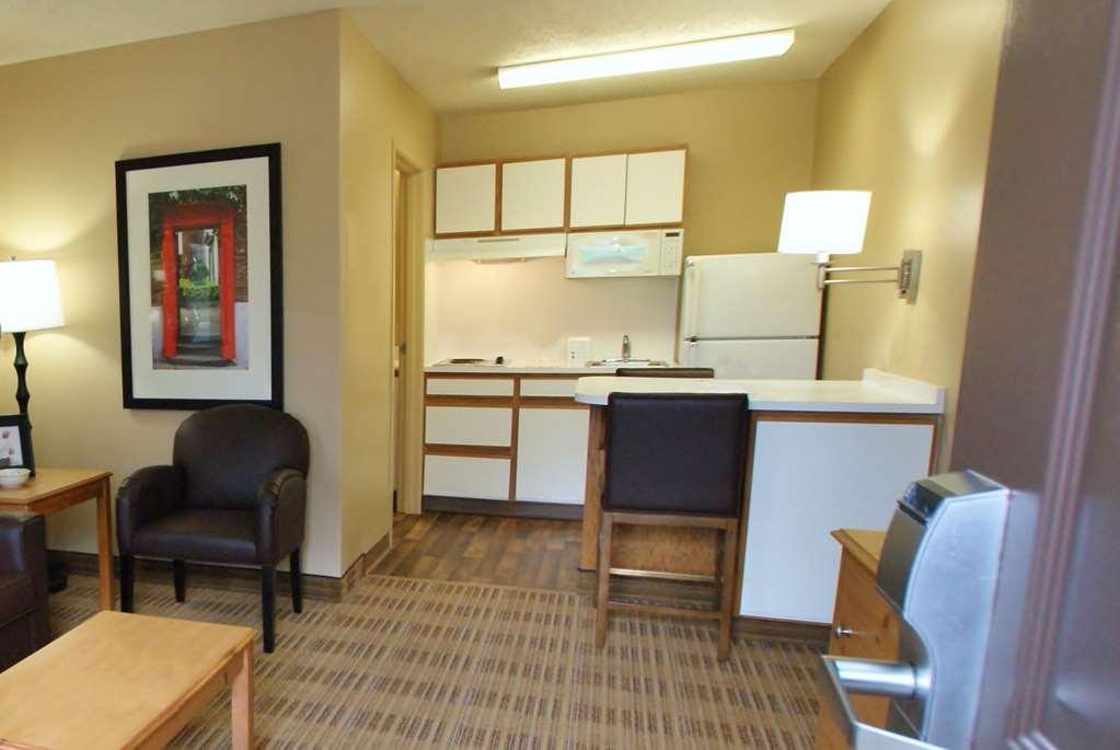 Extended Stay America Suites - Nashville - Franklin - Cool Springs Стая снимка